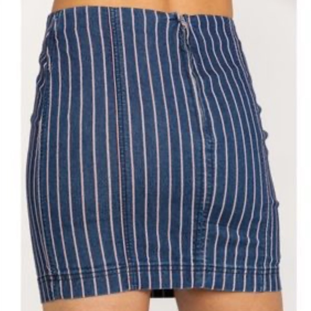 Others Follow Red & White Lexi Striped
Denim Mini Skirt L Large - Picture 3 of 11